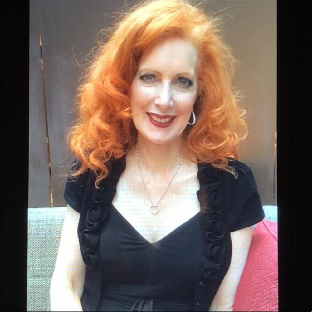 Meet your Posher, Debbie